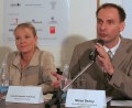 Chantal Poullain Polívková a Marek Šedivý na tiskové konferenci.