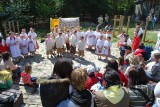 Den Země 2009 na Chaloupkách – v programu vystoupil s „jarním“ pásmem dětský folklorní soubor Okřešánek
