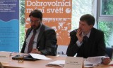 Kulatý stůl k problematice veřejně prospěšných a neziskových organizací - Tomáš Řehák a Petr Pavlok (Junák)