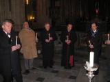 Skauti předali v pražské katedrále Betlémské světlo 2012 (foto Michala K. Rocmanová)