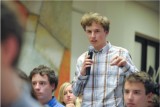 Nový projekt společnosti Člověk v tísni „Hledá se LeaDr.“ je zaměřený na mladé lidi - chce je motivovat ke vstupu do místní politiky